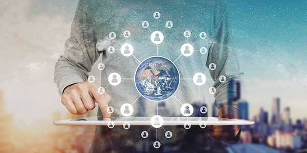 Secret Sharing in Online Communities: A Comparative Analysis of Offender and Non-Offender Password Strategies